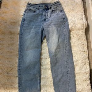 American Eagle Mom Jeans